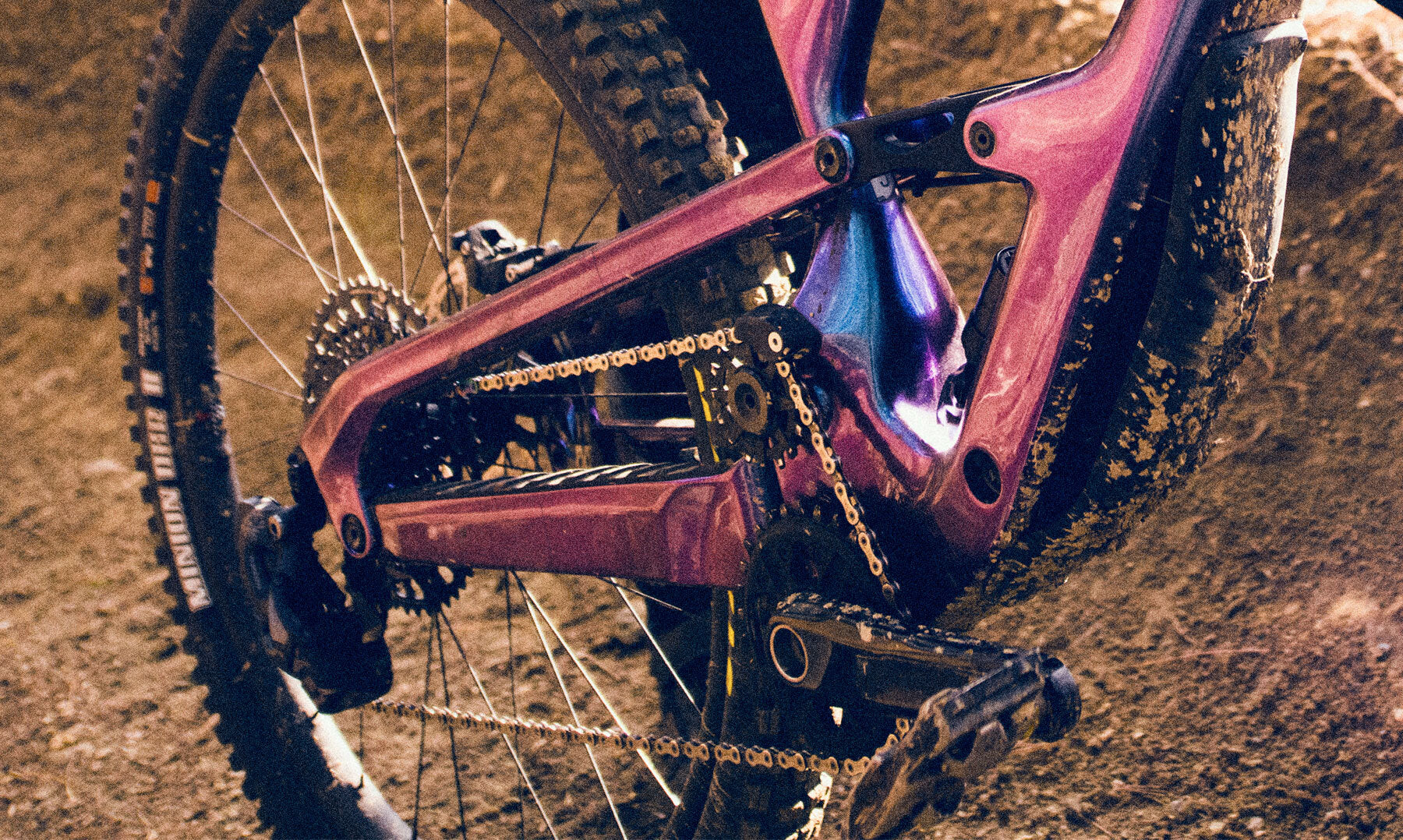 High pivot on sale enduro bikes