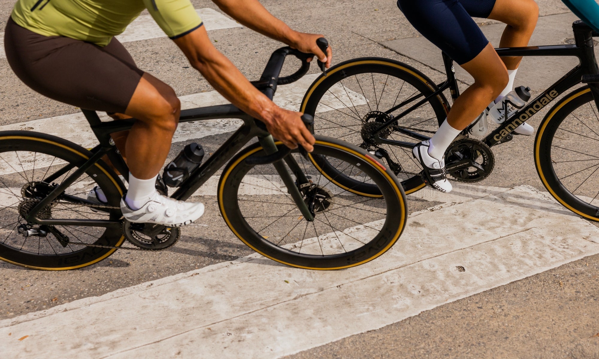 Electronic shifters road clearance bike