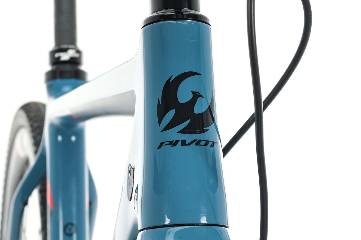 pivot vault gravel bike