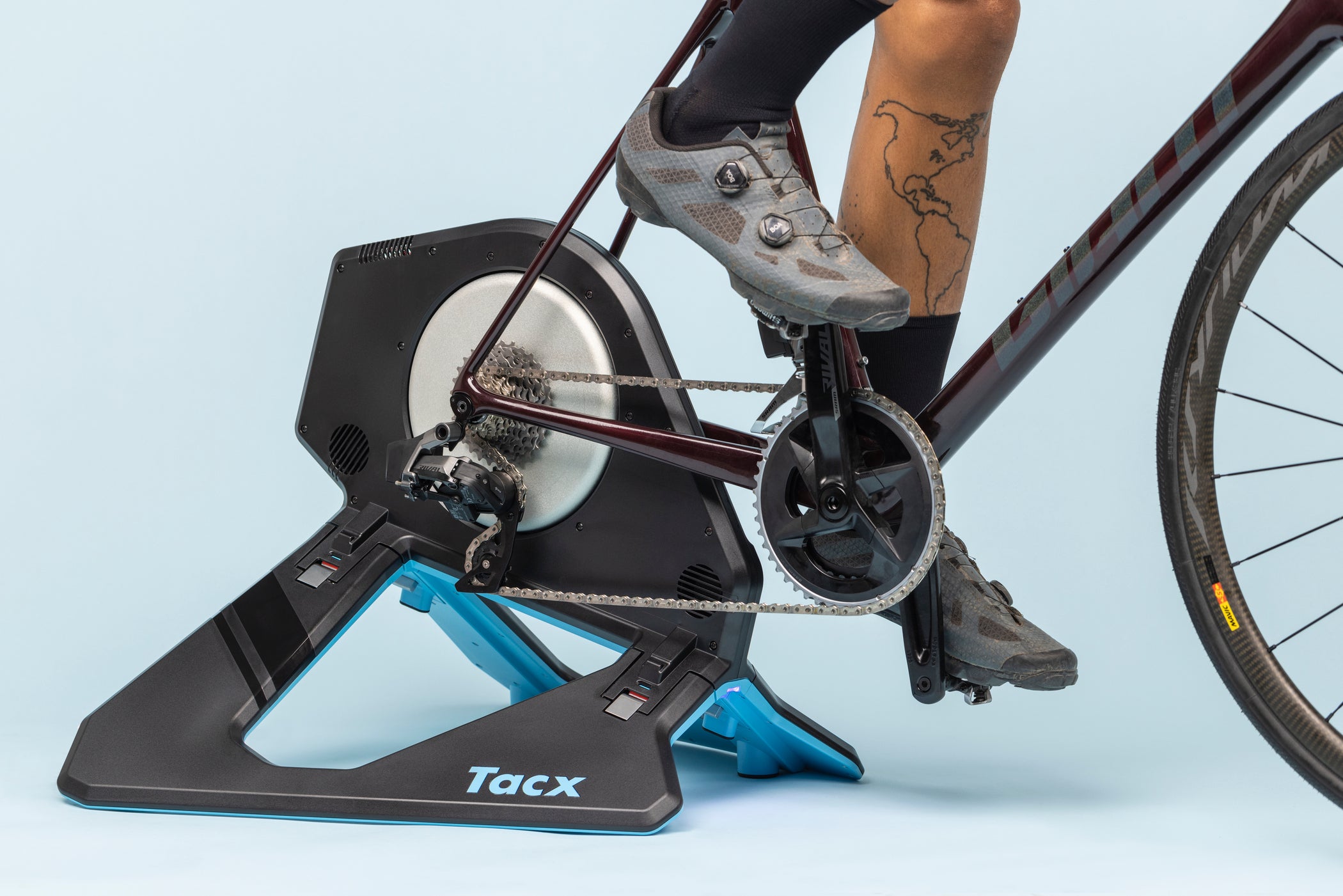 Tacx neo 2t black best sale friday deal