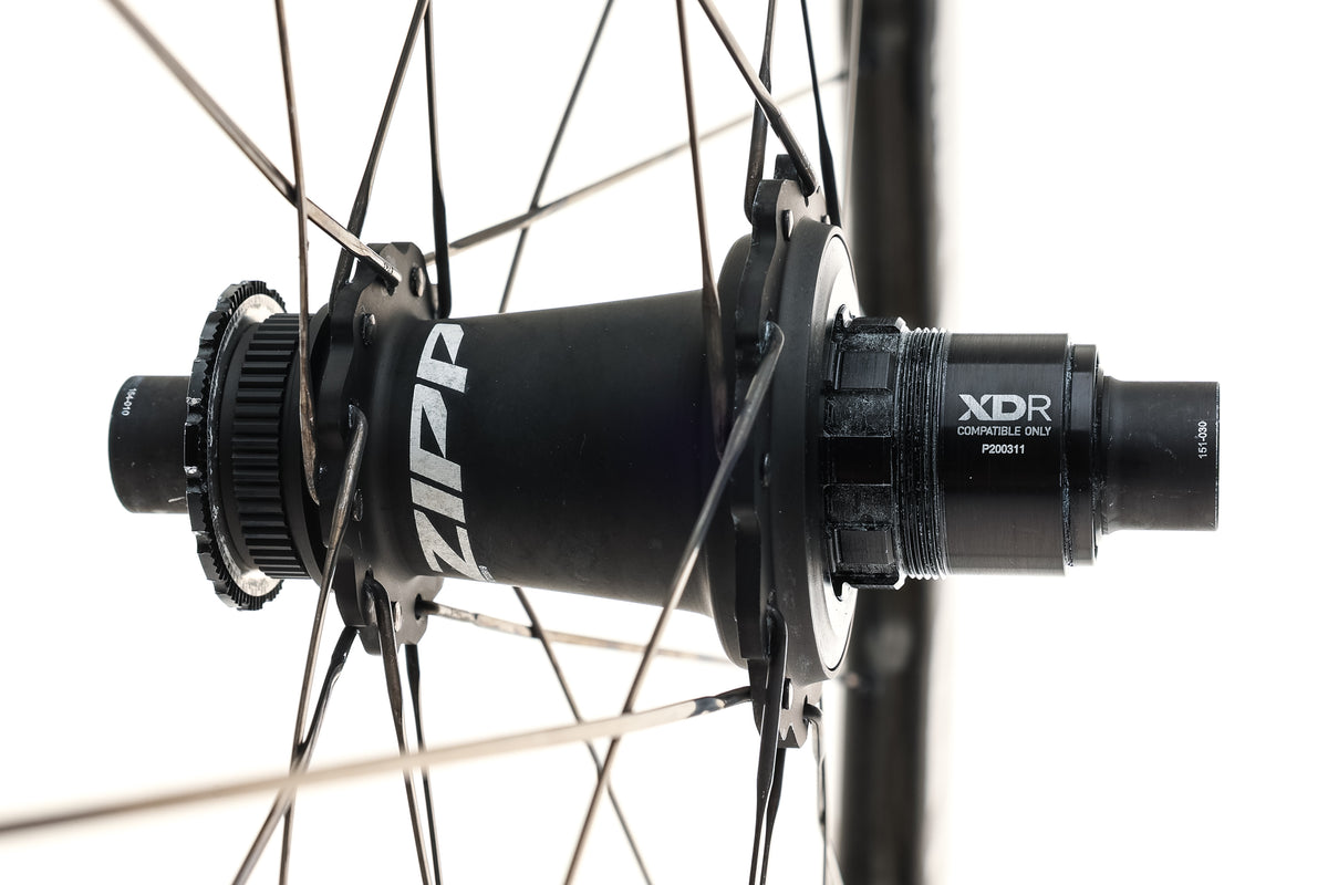 Zipp 454 NSW Carbon Tubeless 700c Wheelset | The Pro's Closet