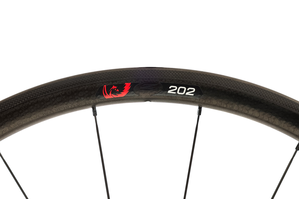 zipp 202 firecrest carbon clincher