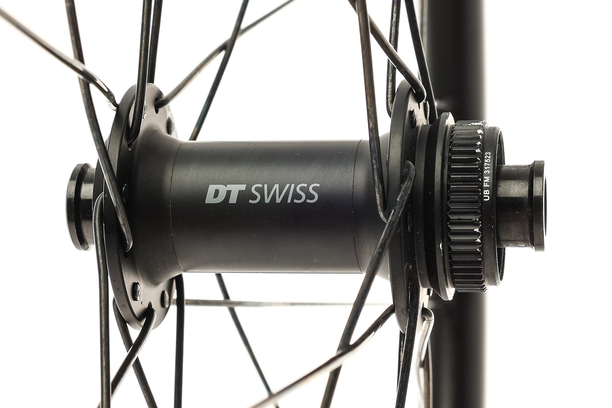 DT Swiss Gravel LN Aluminum Tubeless 700c Wheelset | The Pro's 