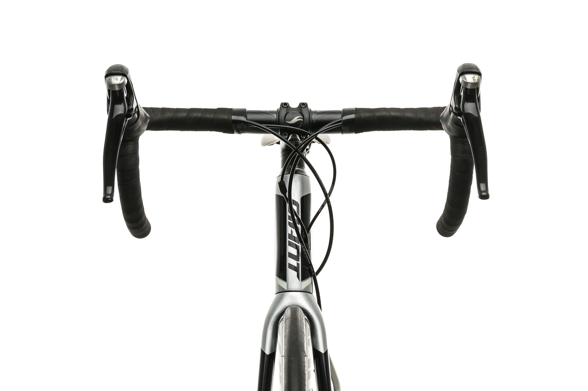 Giant Defy Advanced 2 Road Bike - 2015, Medium | The Pro's Closet