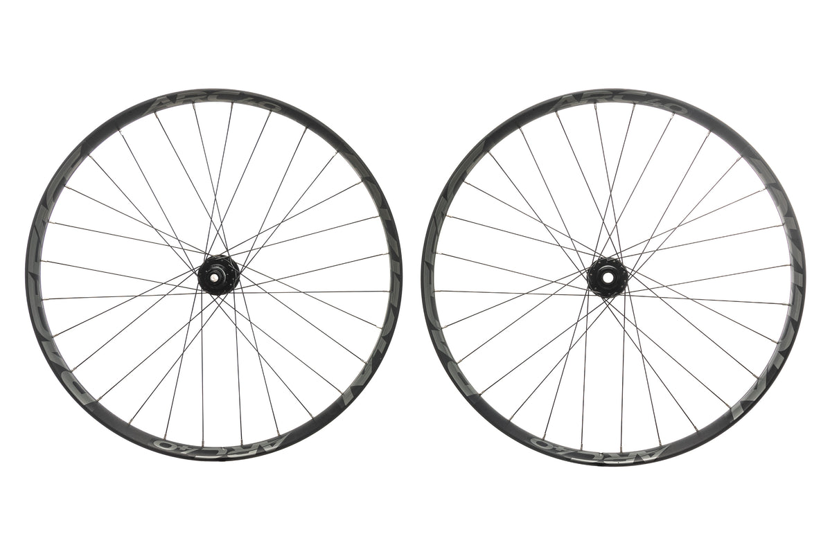 race face arc 27 wheelset