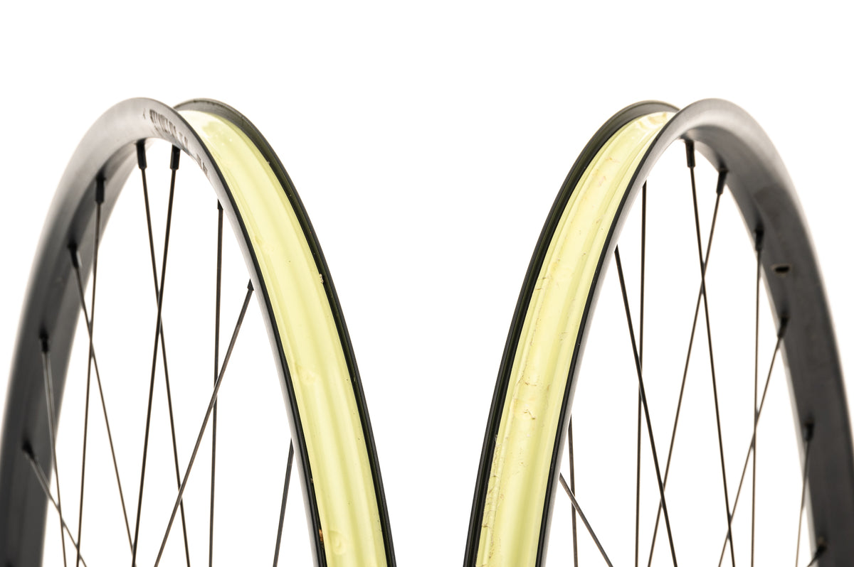 WTB ASYM i23 Aluminum Tubeless 700c Wheelset