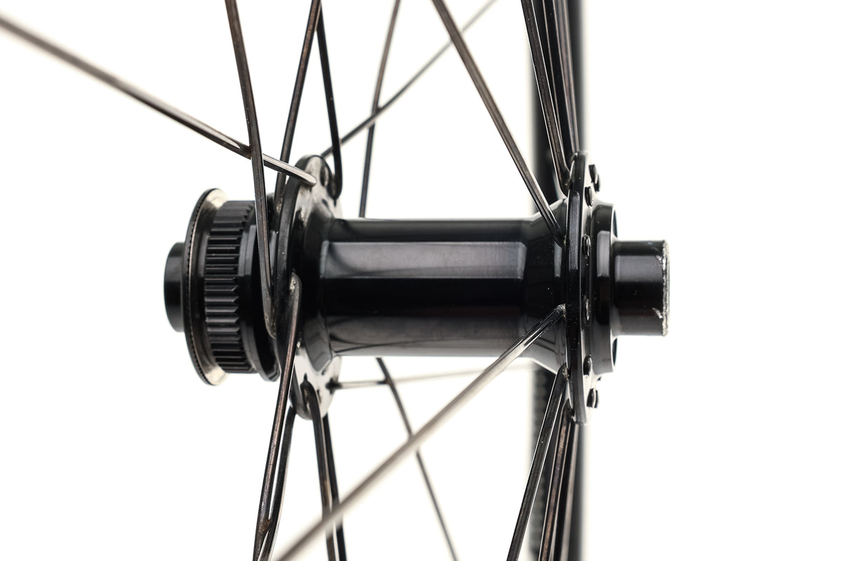 DT Swiss R 470 DB Aluminum Tubeless 700c Wheelse | The Pro's Closet