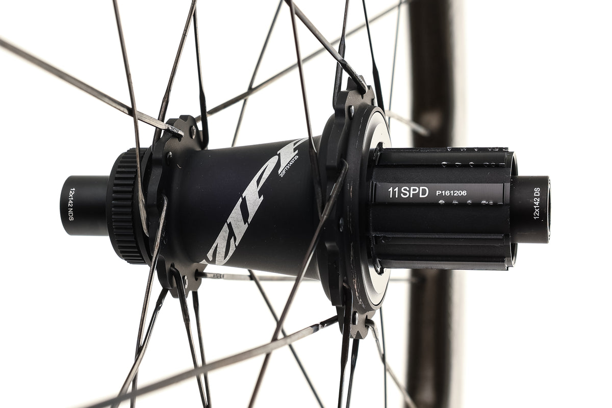 Zipp 454 NSW Carbon Tubeless 700c Wheelset | The Pro's Closet